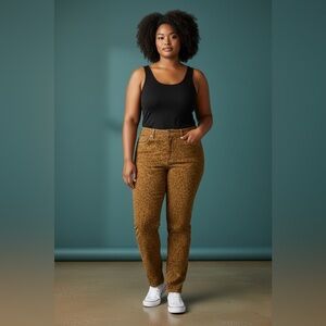 Time & Tru High Rise Curvy Leopard Print Pants – Size 16